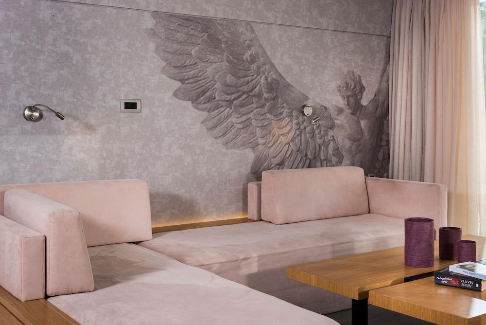 Ikaros Hotel ハニア エクステリア 写真